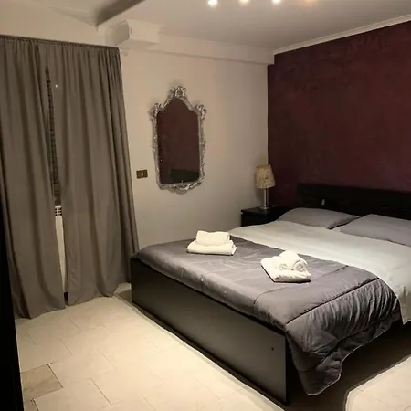 Cecilia Apartment *