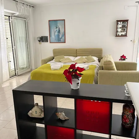Cecilia Apartment