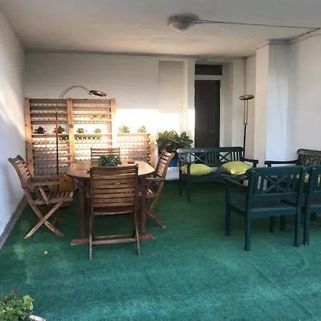 Cecilia Apartment *